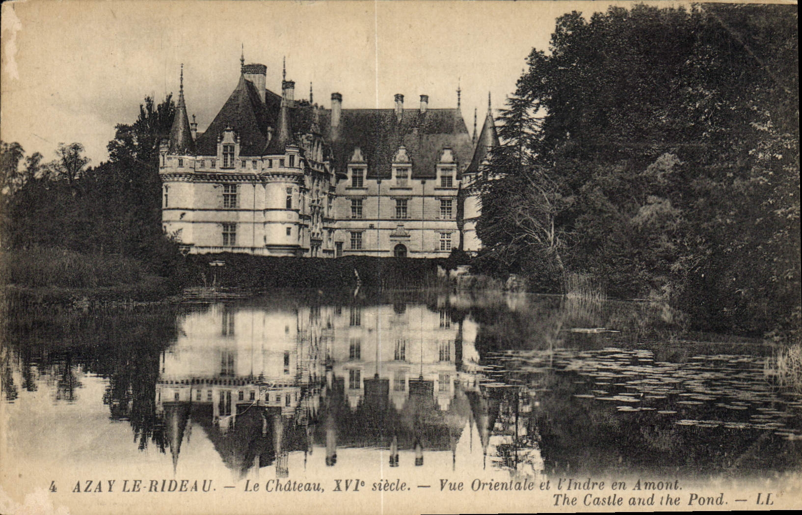 CPA Azay le Rideau Le Chateau XVI siecle Vue Orientale et l'Indre en Amont