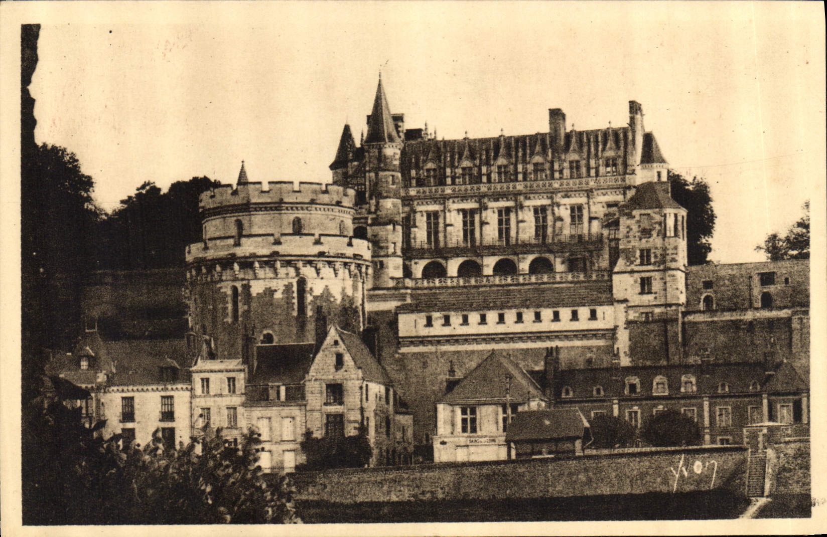 CPA Chateaux de la Loire Chateau d'Amboise Indre et Loire Vue generale 
