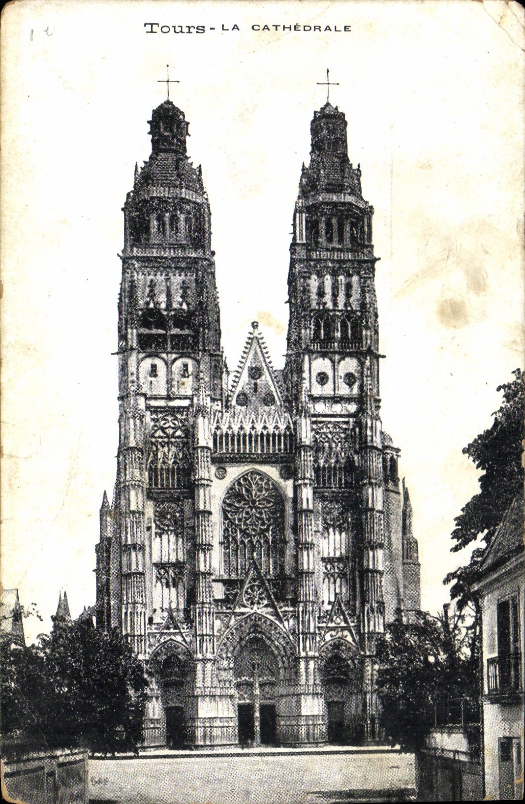 CPA Tours La Cathedrale 