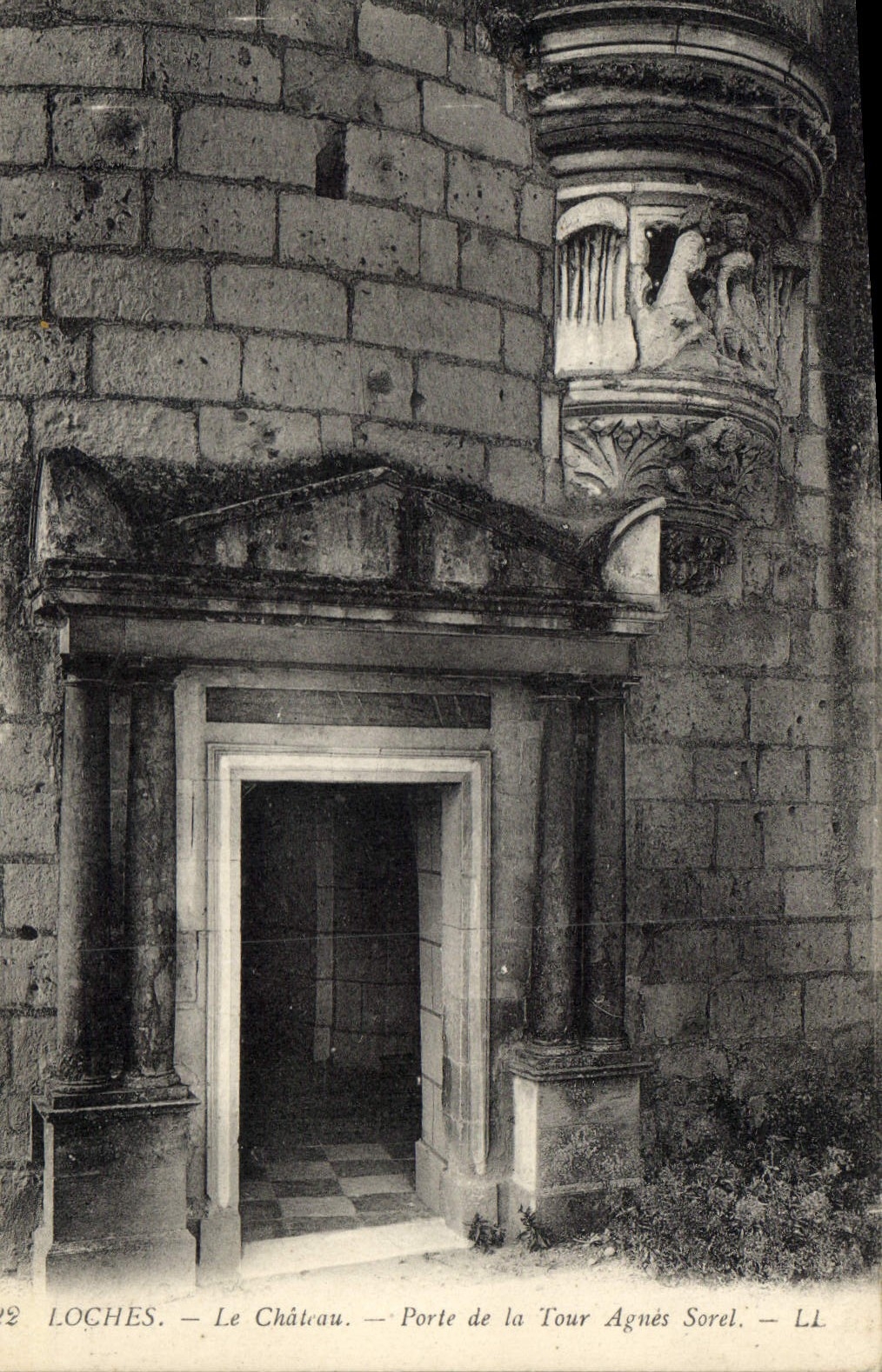 CPA Loches Le Chateau Porte de la Tour Agnes Sorel 