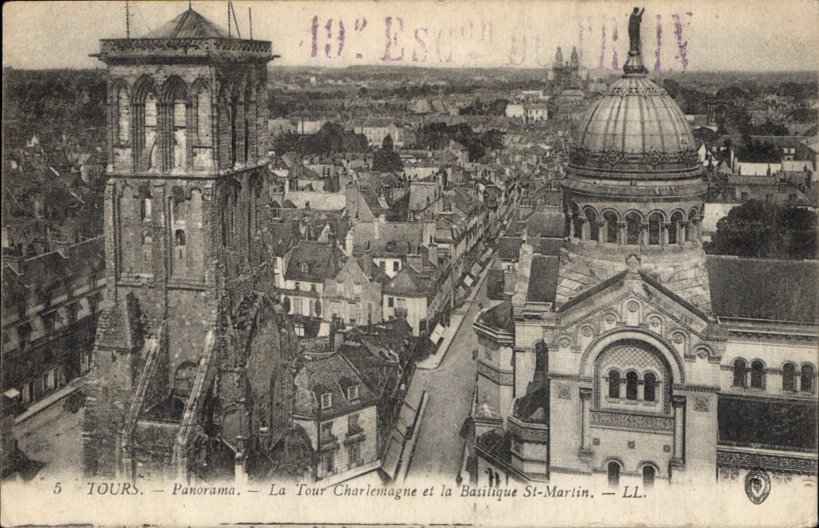 CPA Tours Panorama La Tour Charlemagne et la Basilique St Martin