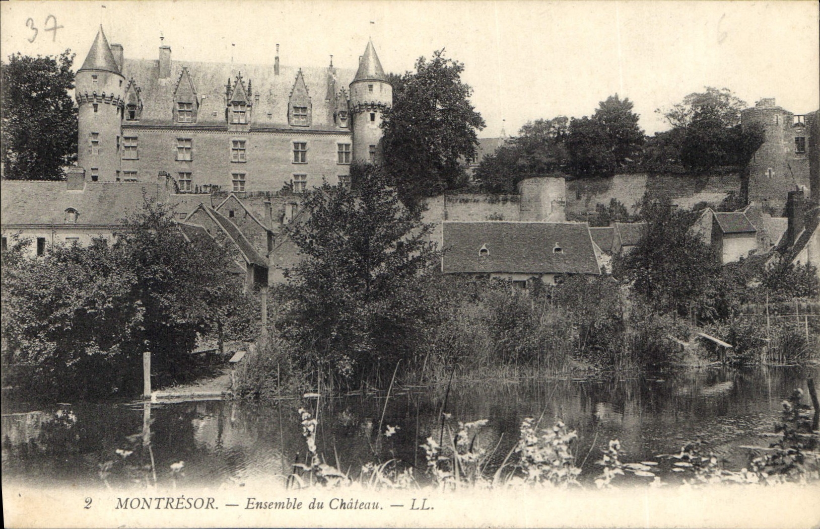 CPA Montresor Ensemble du Chateau 