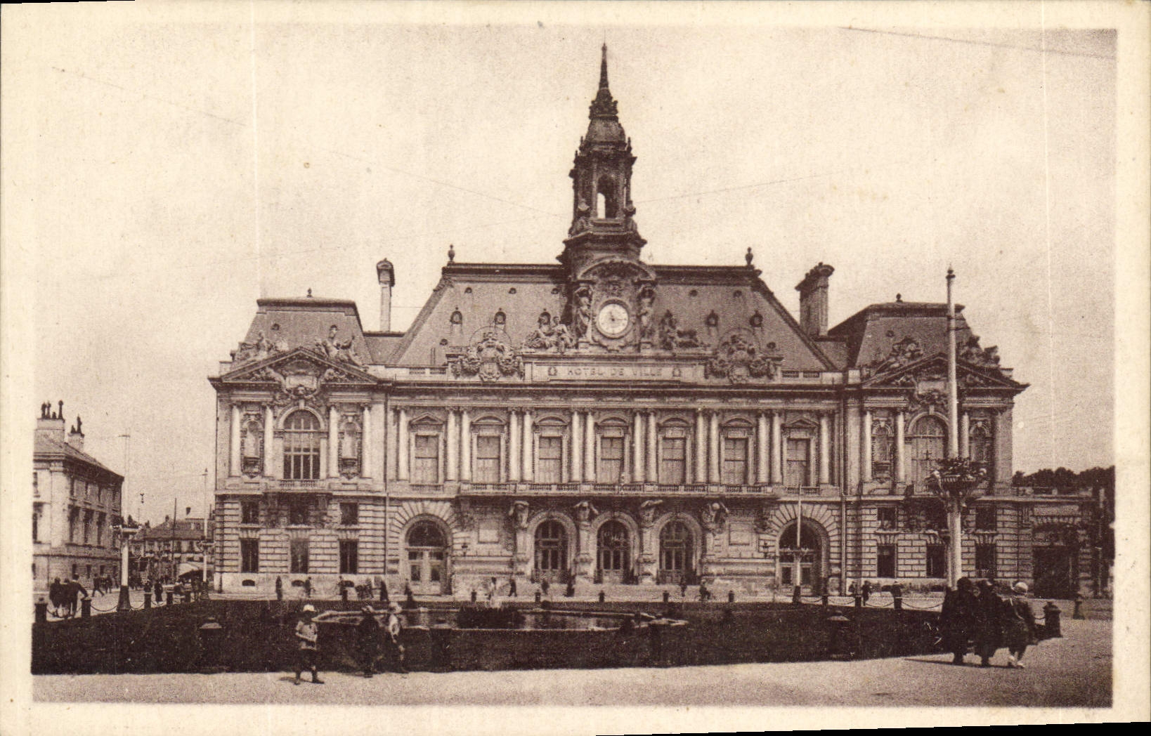 CPA Tours L'Hotel de Ville Laloux Arch 