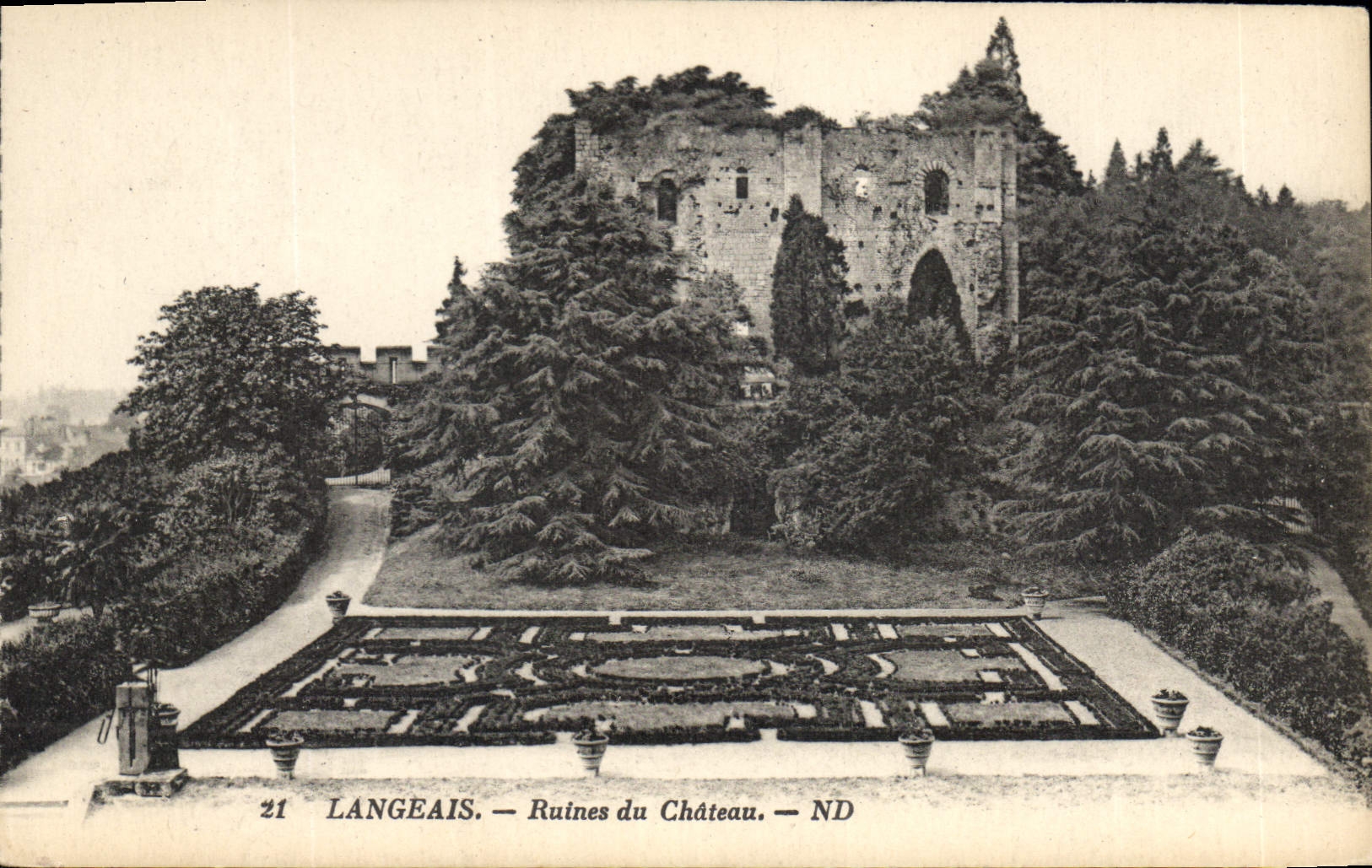 CPA Langeais Ruines du Chateau 