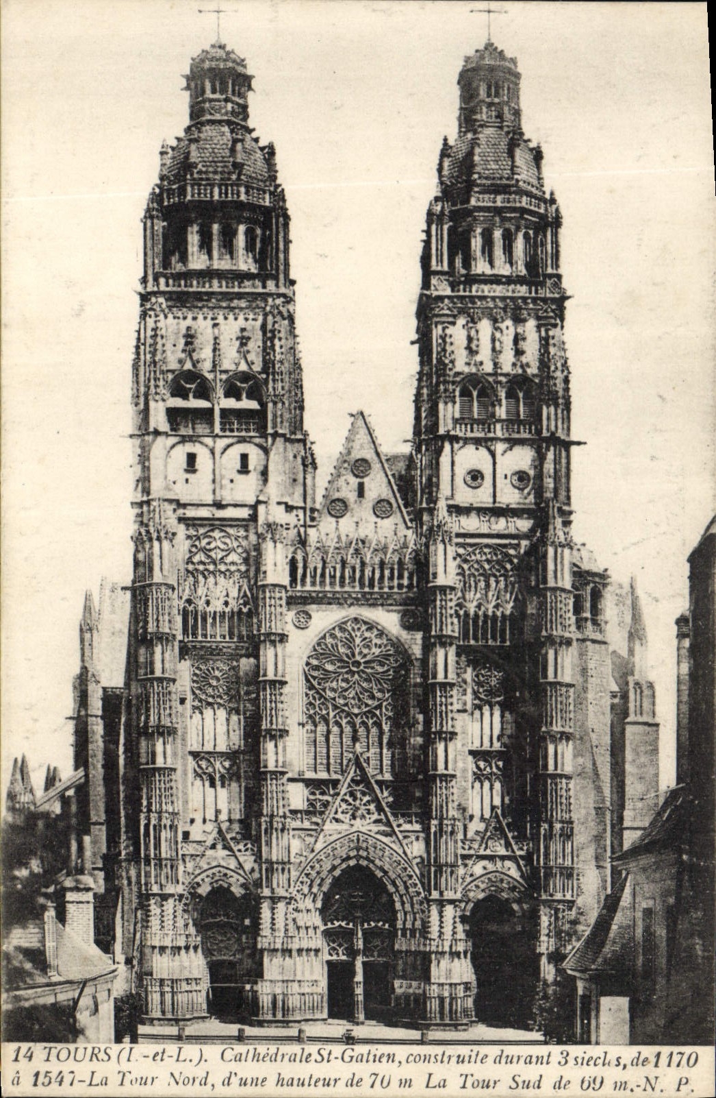 CPA Tours L et L Cathedrale St Gatien construite durant 3 siecles de 1170 a 1547 La Tour Nord 