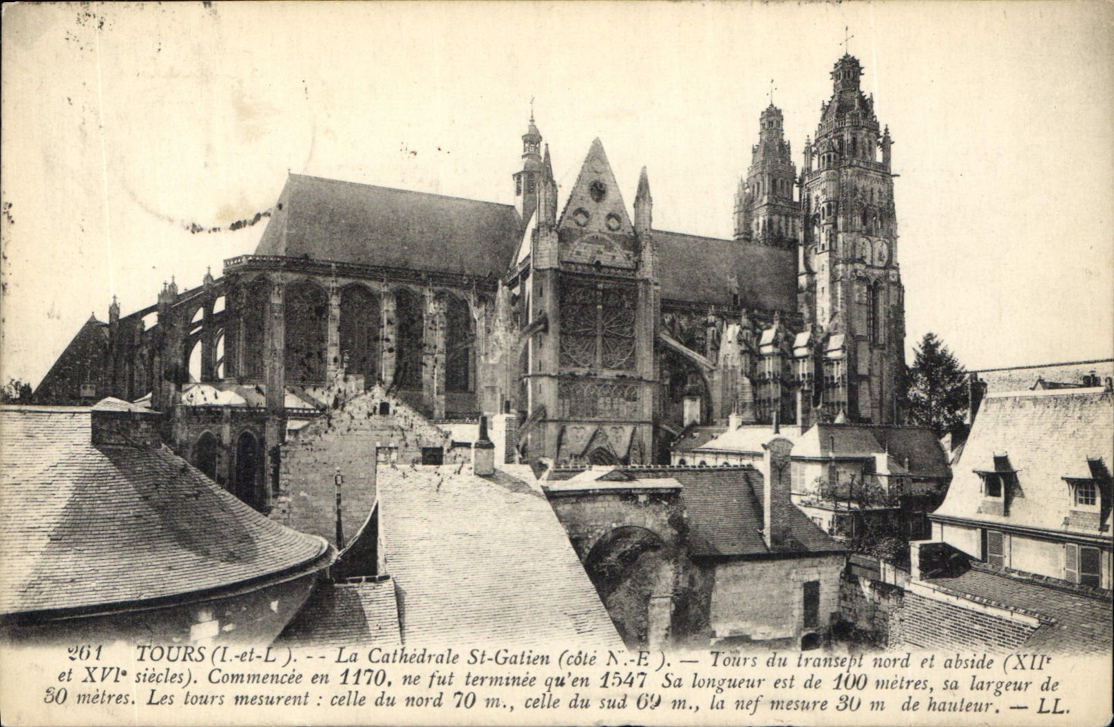 CPA Tours L et L La Cathedrale St Gatien Cote N E Tours du Transept nord et abside 