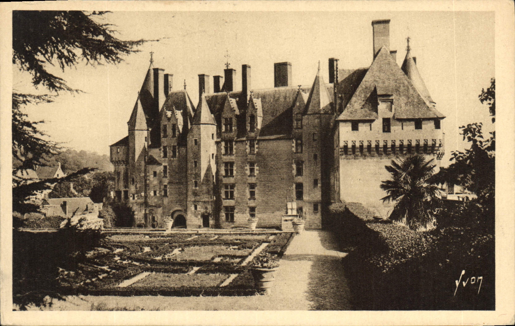 CPA Langeais Indre et Loire Facade interieure du Chateau 
