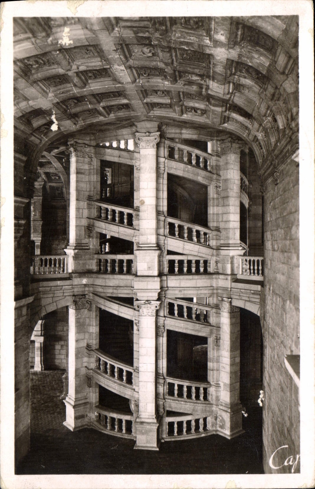 CPA Chambord Le Chateau appartenant maintenant a l'Etat