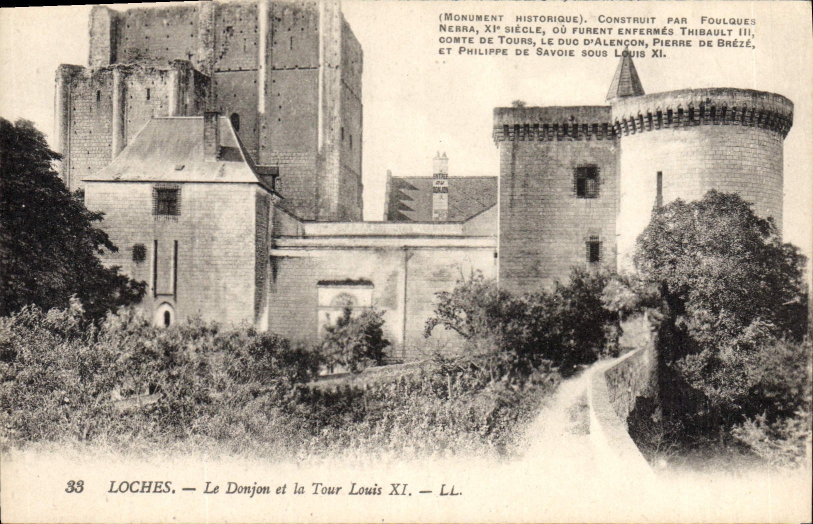 CPA Loches Le Donjon et la Tour Louis XI