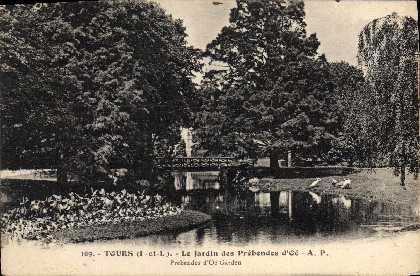 CPA Tours I et L le Jardin des Prebendes d'Oe 