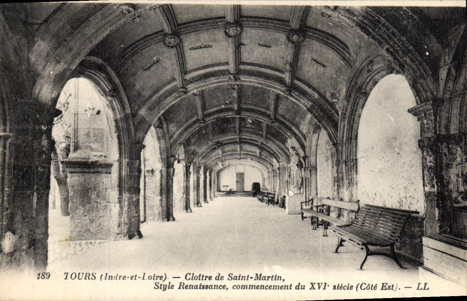 CPA Tours Indre et Loire Cloitre de Saint Martin style Renaissance commencement du XVI siecle Cote E