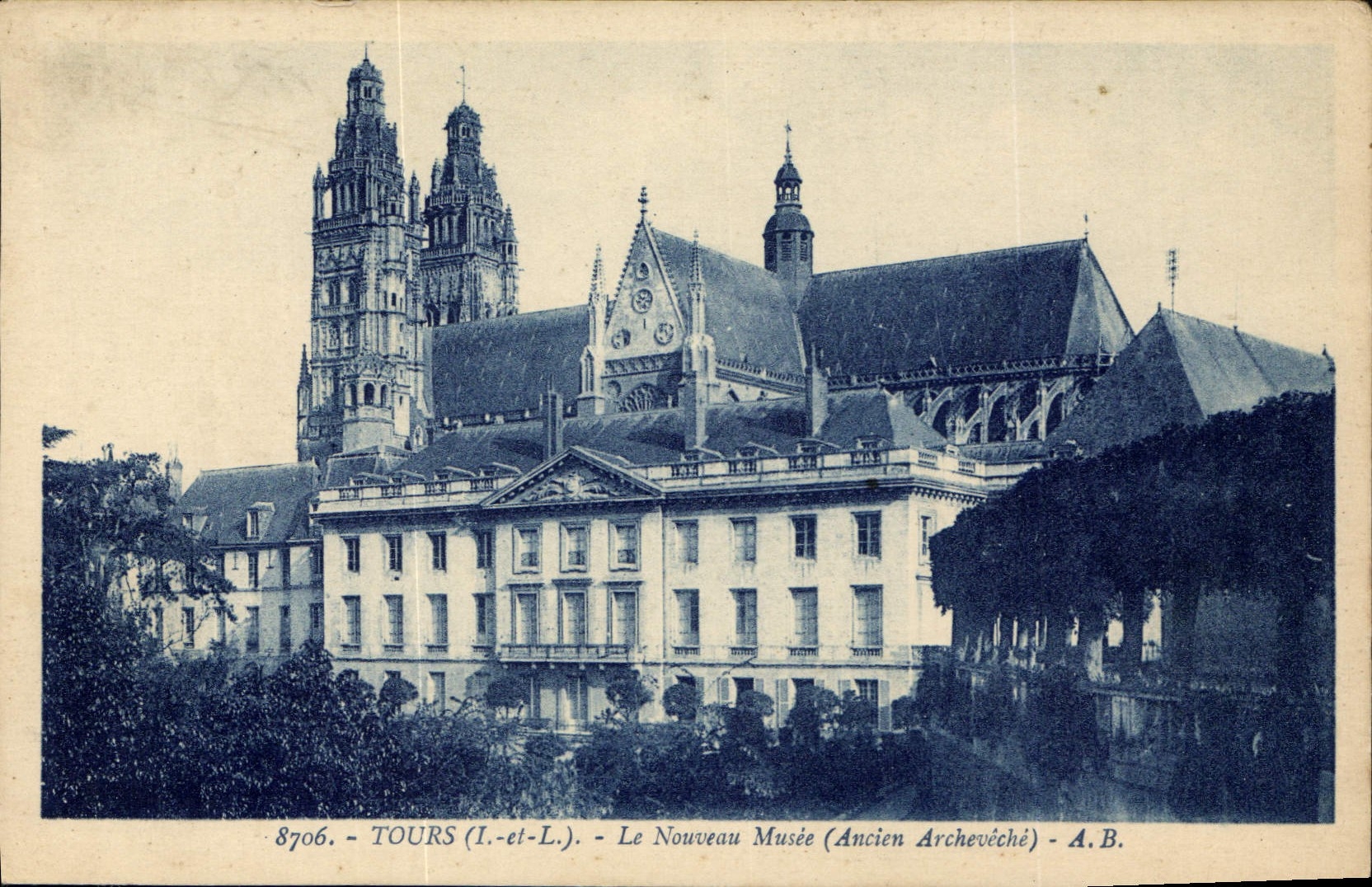 CPA Tours I et L le Nouveau Musee Ancien Archeveche 