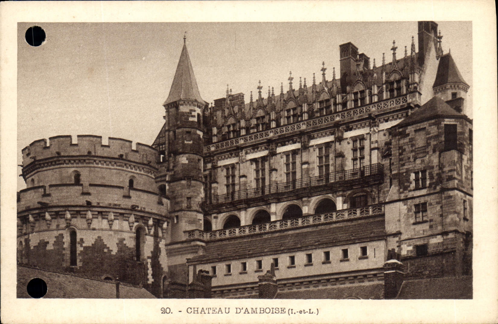 CPA Chateau d'Amboise I et L 
