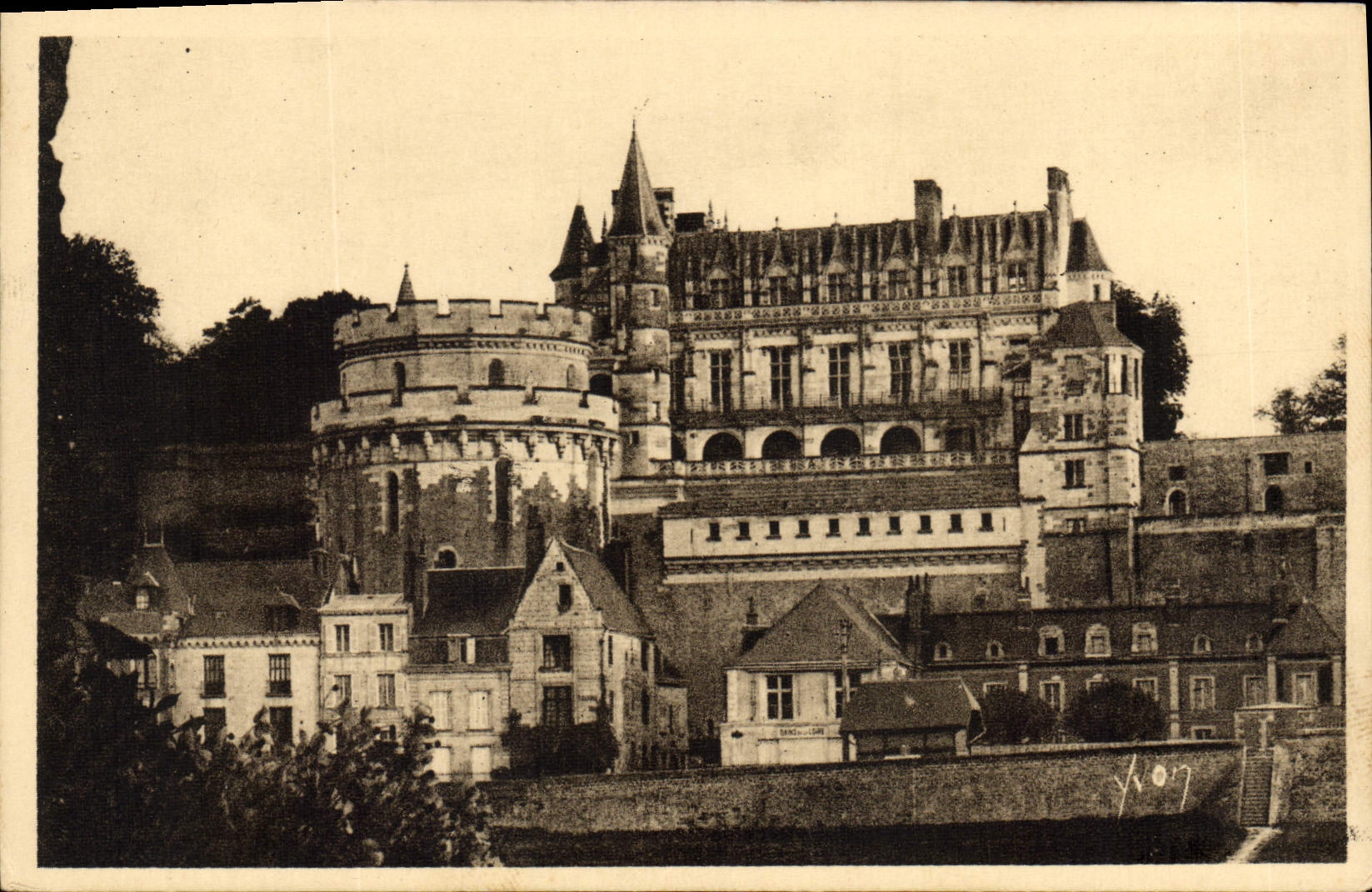 CPA Chateau de la Loire Chateau d'Amboise Indre et Loire vue generale