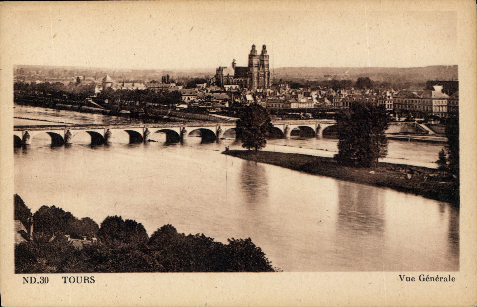 CPA Tours vue generale 