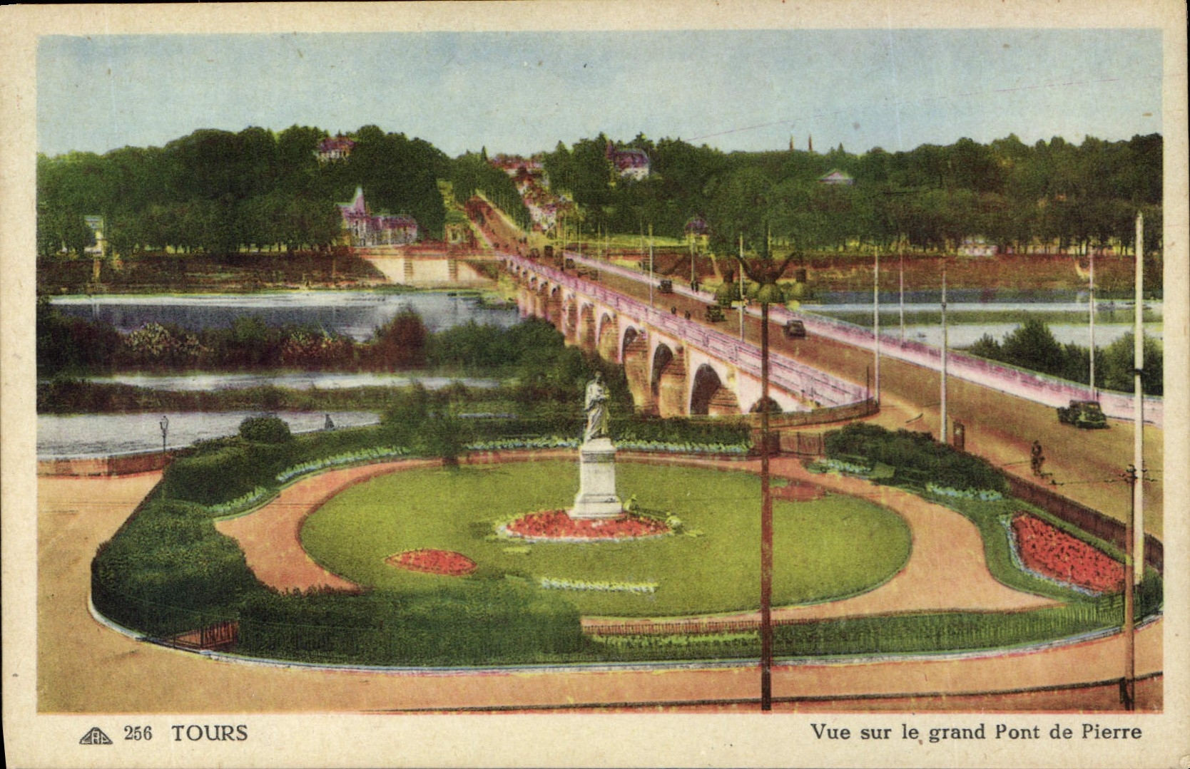 CPA Tours vue sur le grand Pont de Pierre 