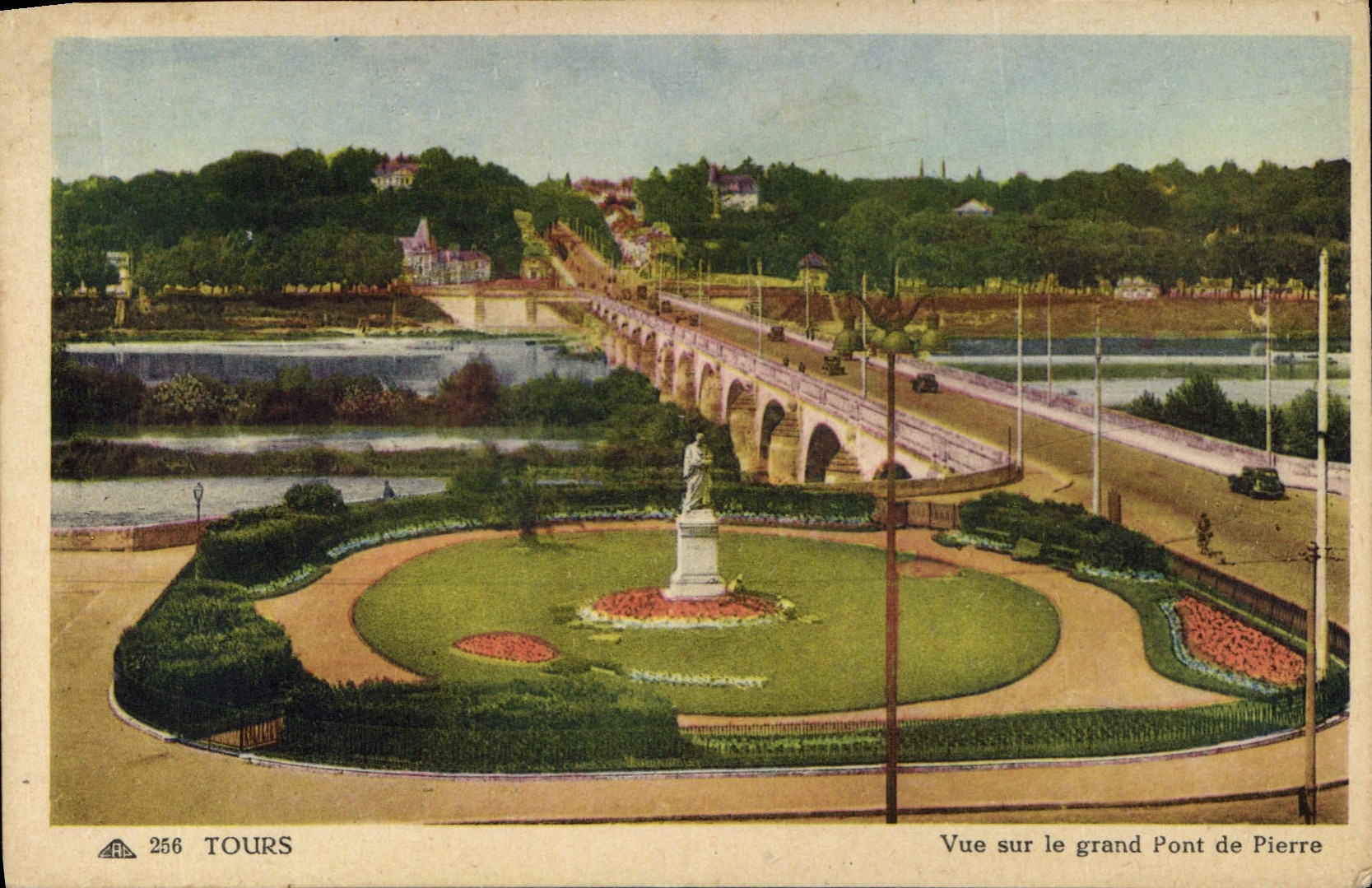 CPA Tours vue sur le grand Pont de Pierre 