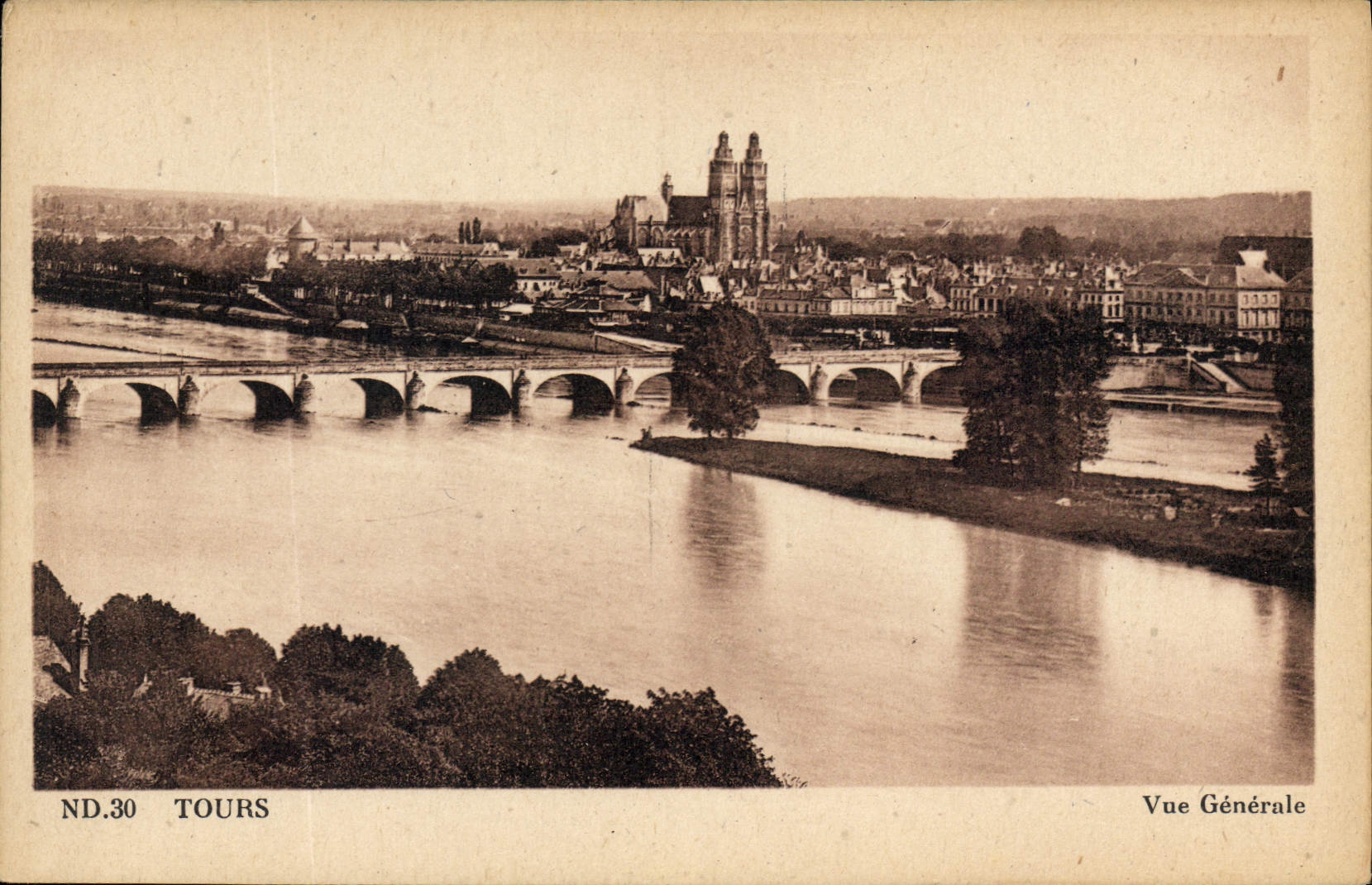 CPA Tours vue generale 