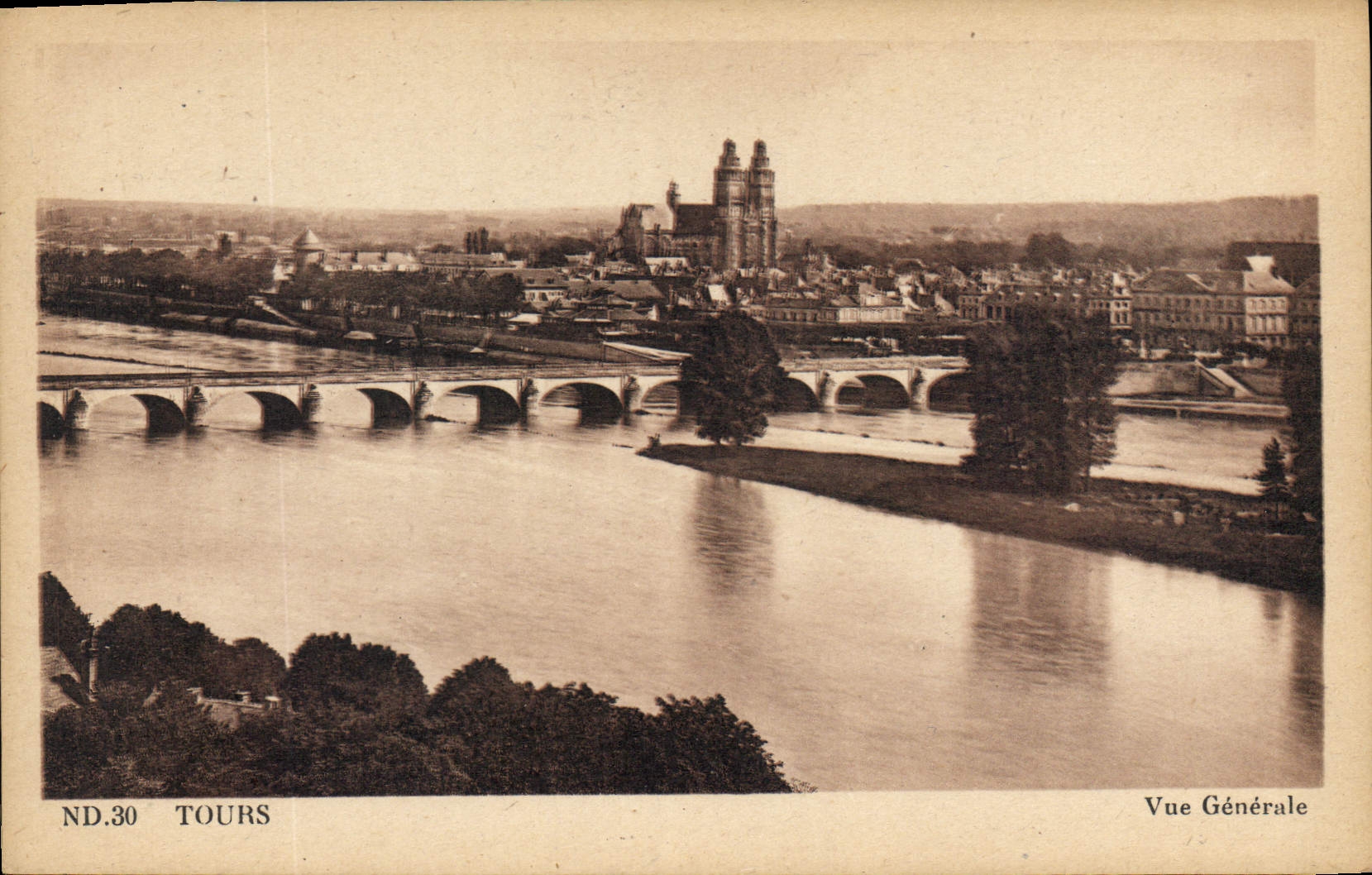 CPA Tours vue generale 