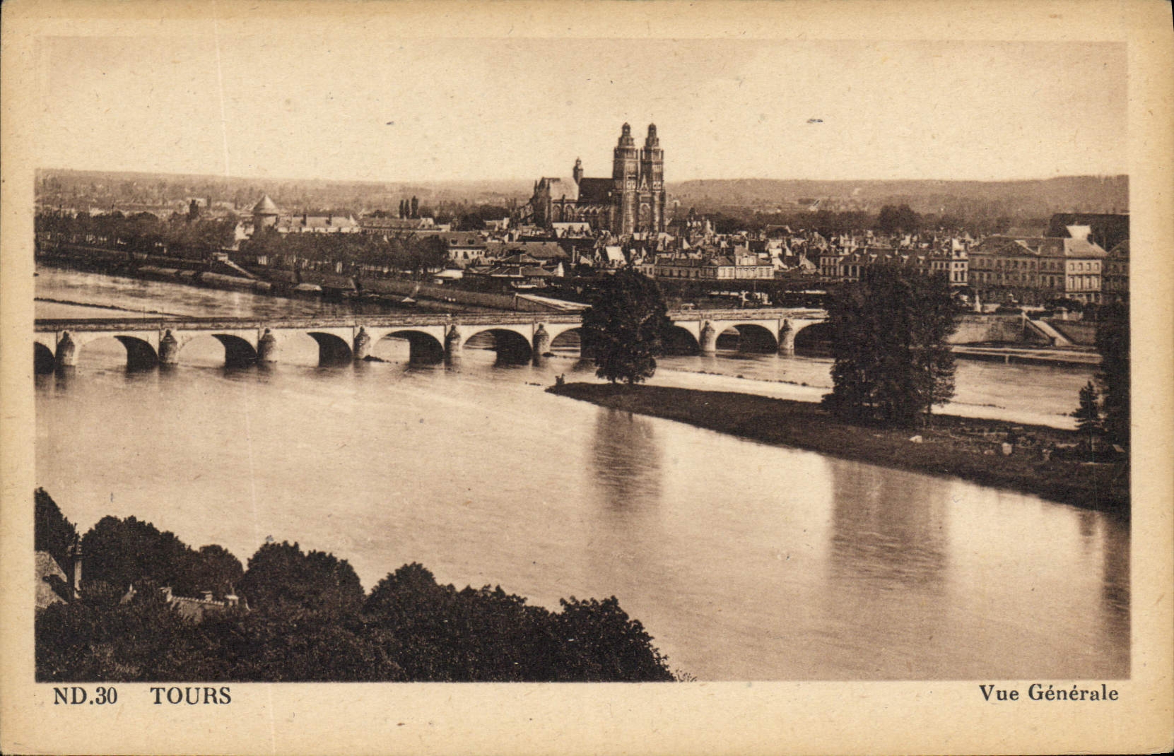 CPA Tours vue generale 