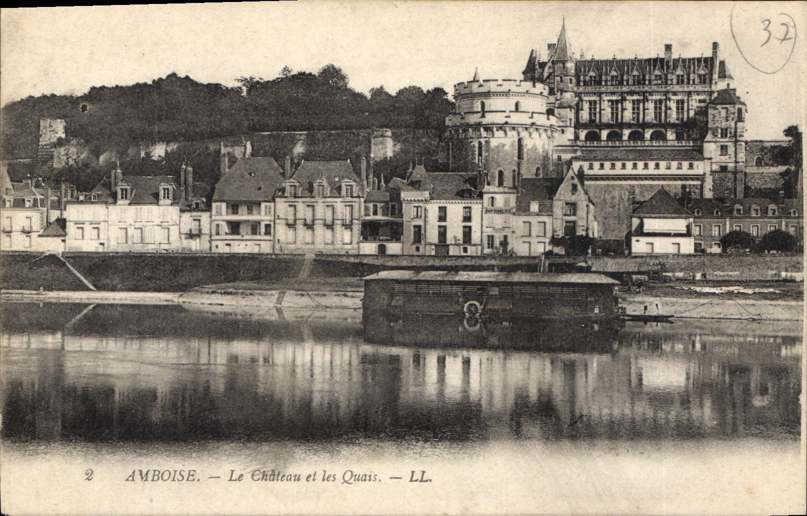 CPA Amboise le Chateau et les Quais 