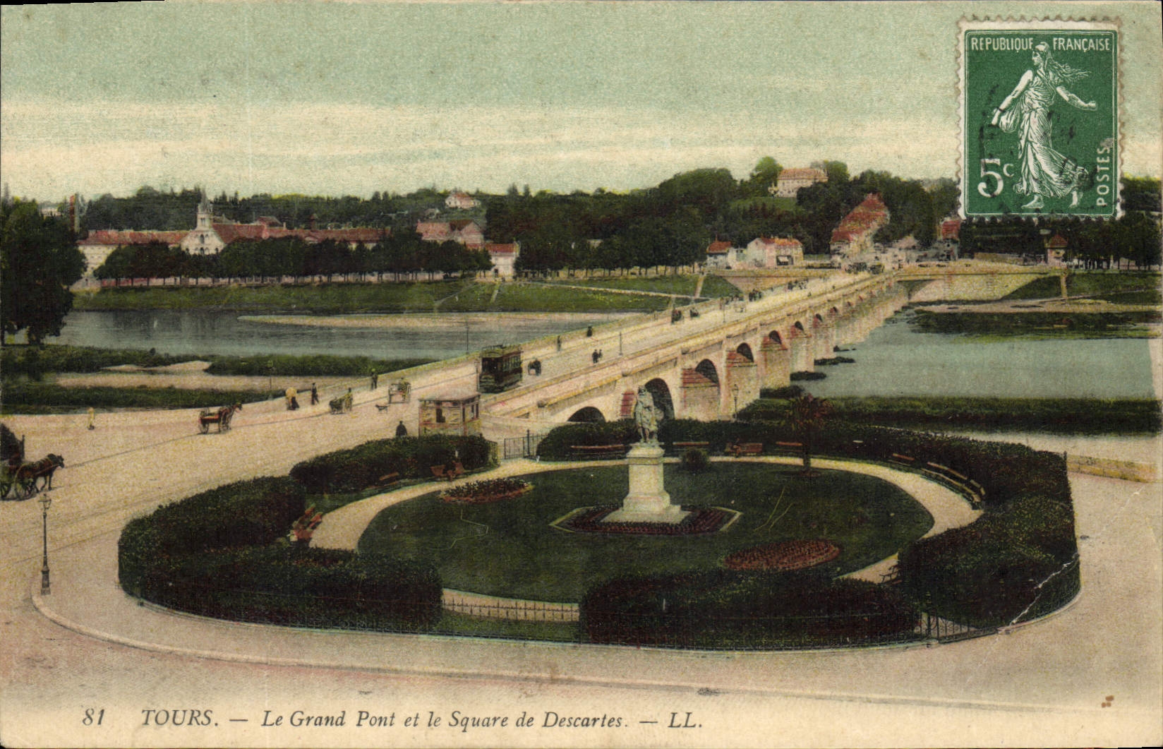 CPA Tours le Grand Pont et le Square de Descartes 