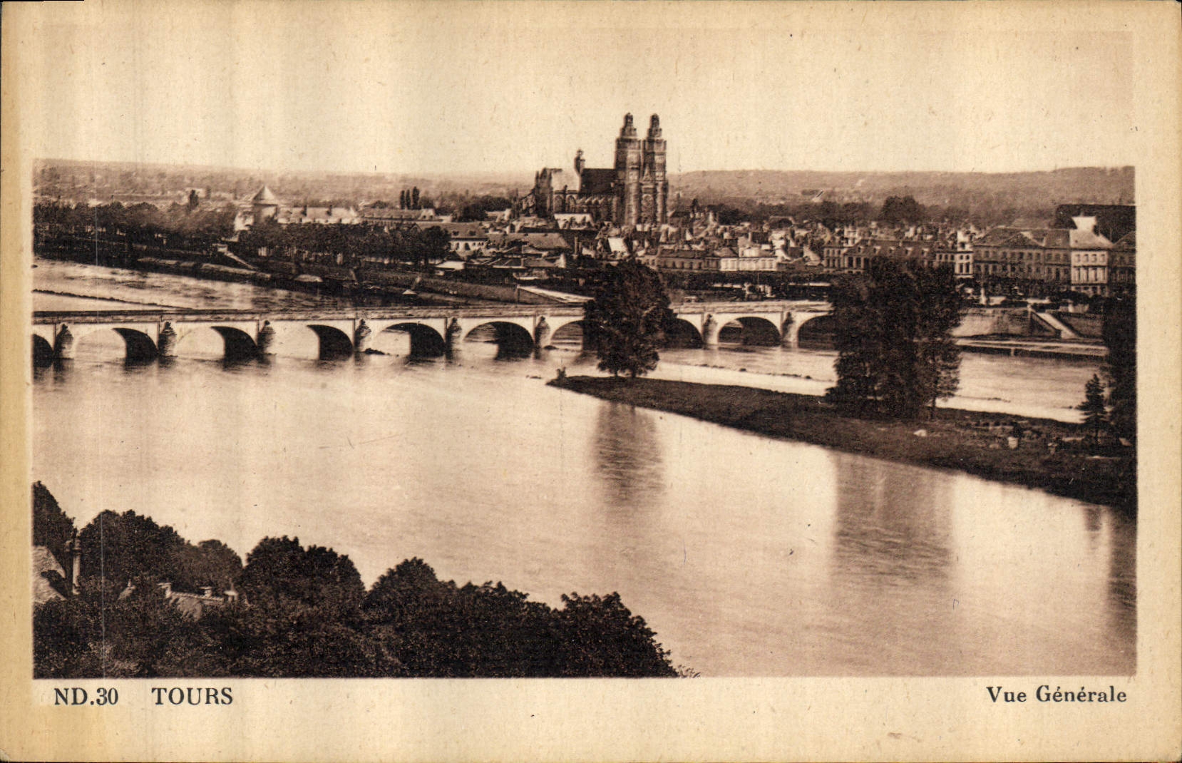 CPA Tours vue generale 