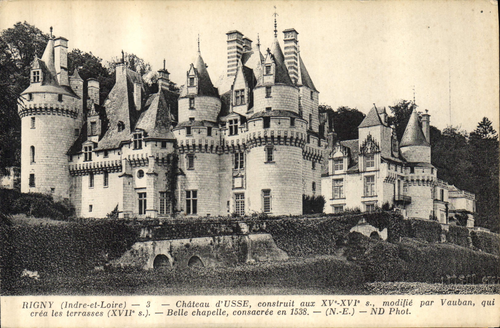CPA Rigny Indre et Loire Chateau d'Usse Construit aux XV XVI S modifie par Vauban qui crea les Terra
