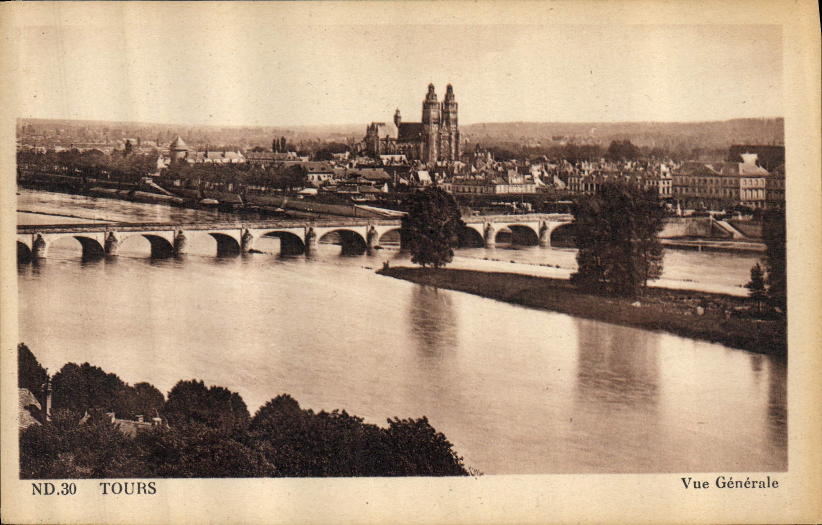 CPA Tours vue generale 