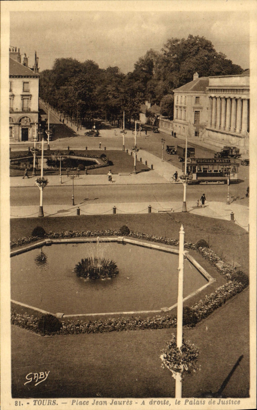 CPA Tours Place Jean jaure a droite le Palais de Justice 