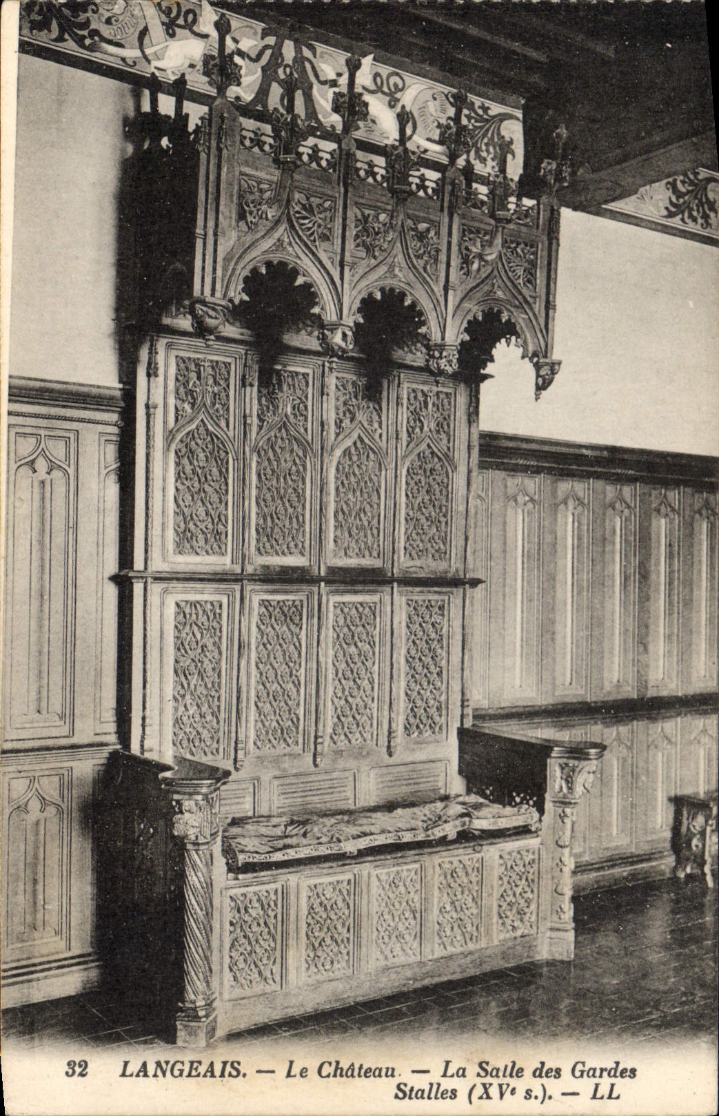 CPA Langeais le Chateau la Salle des Gardes Stalles XV S 
