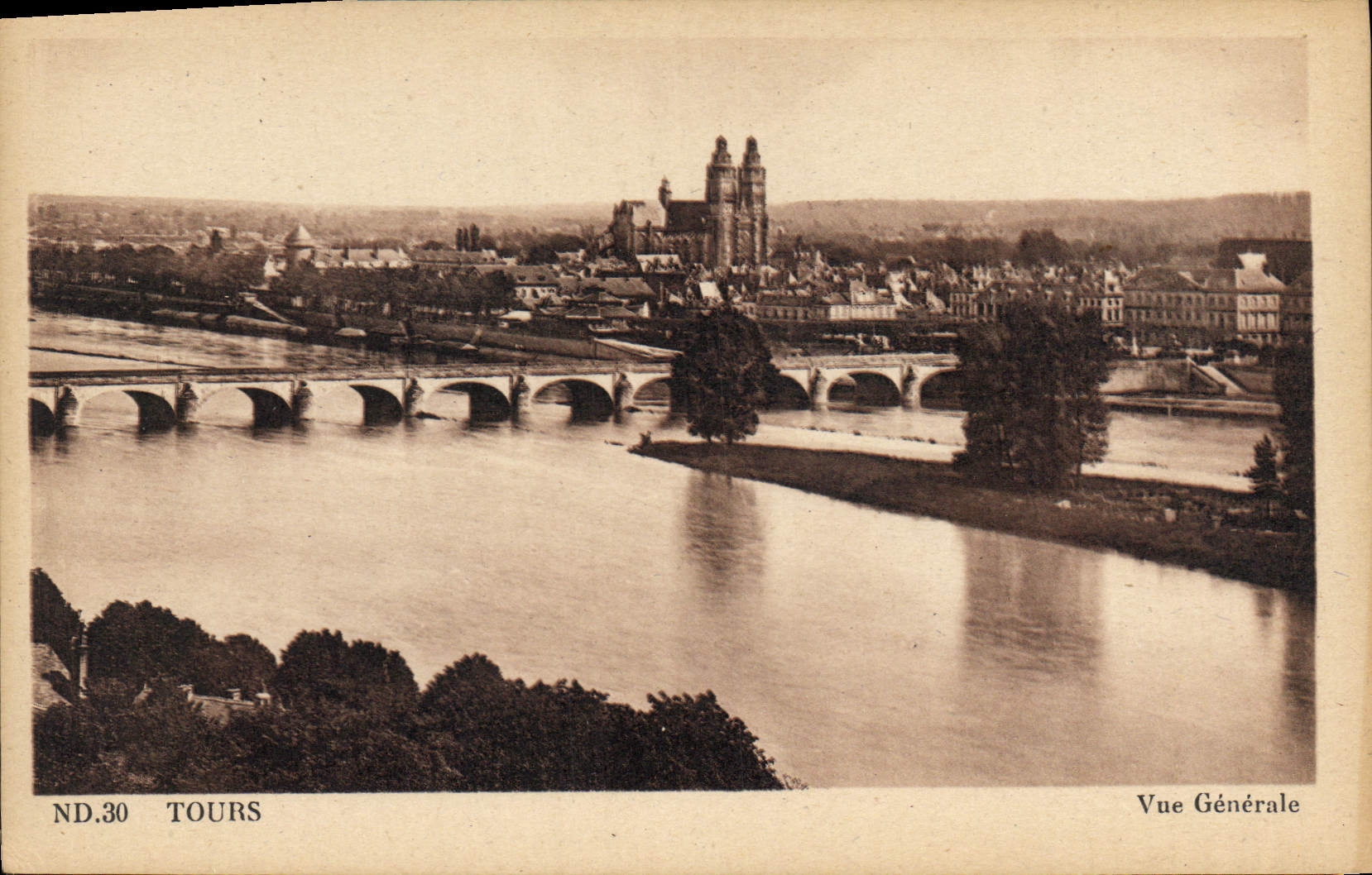 CPA Tours vue generale 