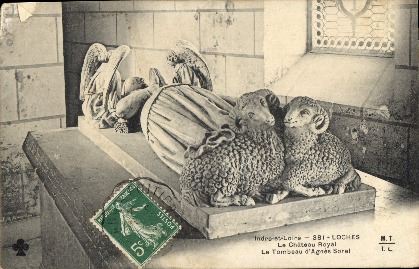 CPA Indre et Loire Loches le Chateau Royal le Tombeau d'Agnes Sorel