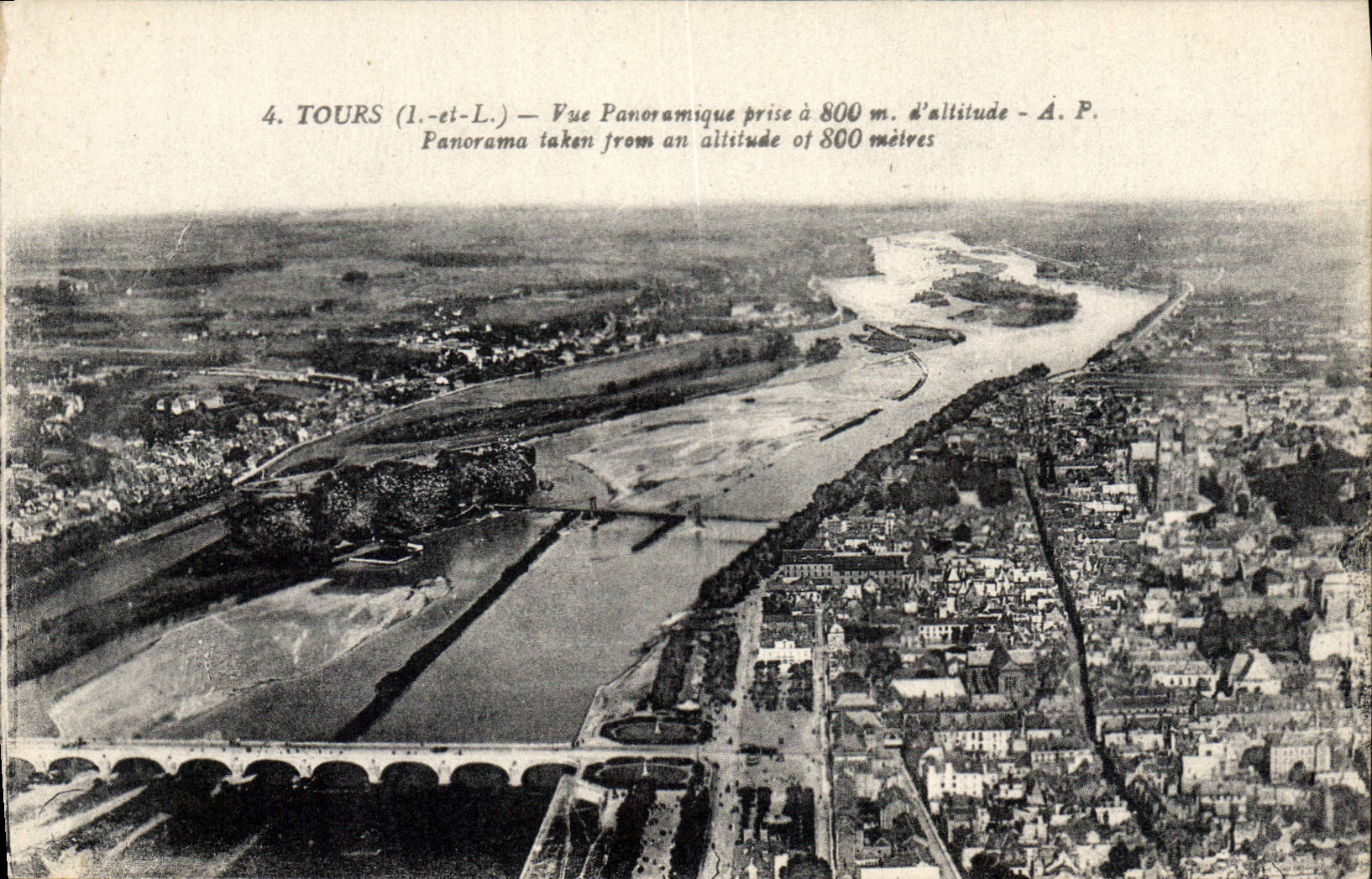 CPA Tours I et L vue panoramique prise a 800 m d'altitude