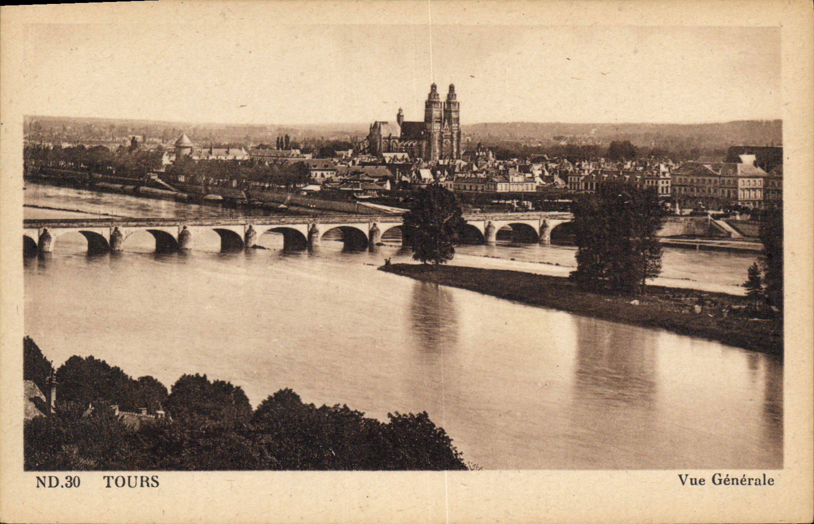 CPA Tours vue generale 