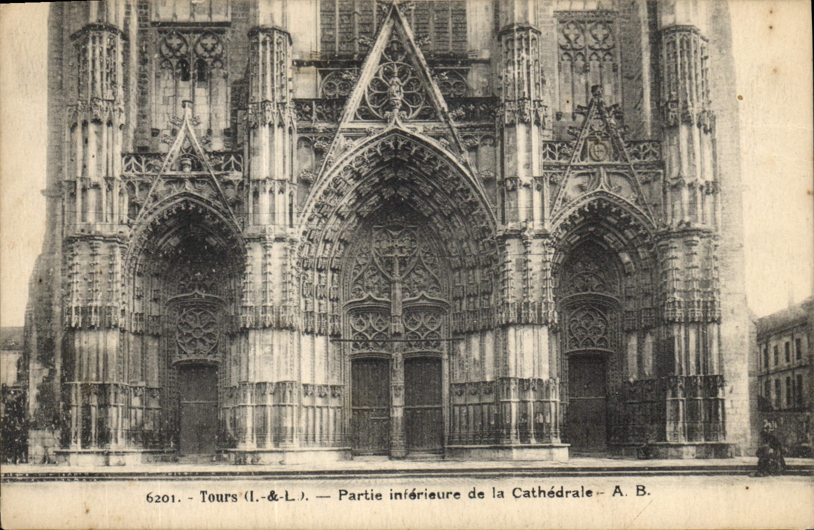 CPA Tours I et L partie interieure de la cathedrale 