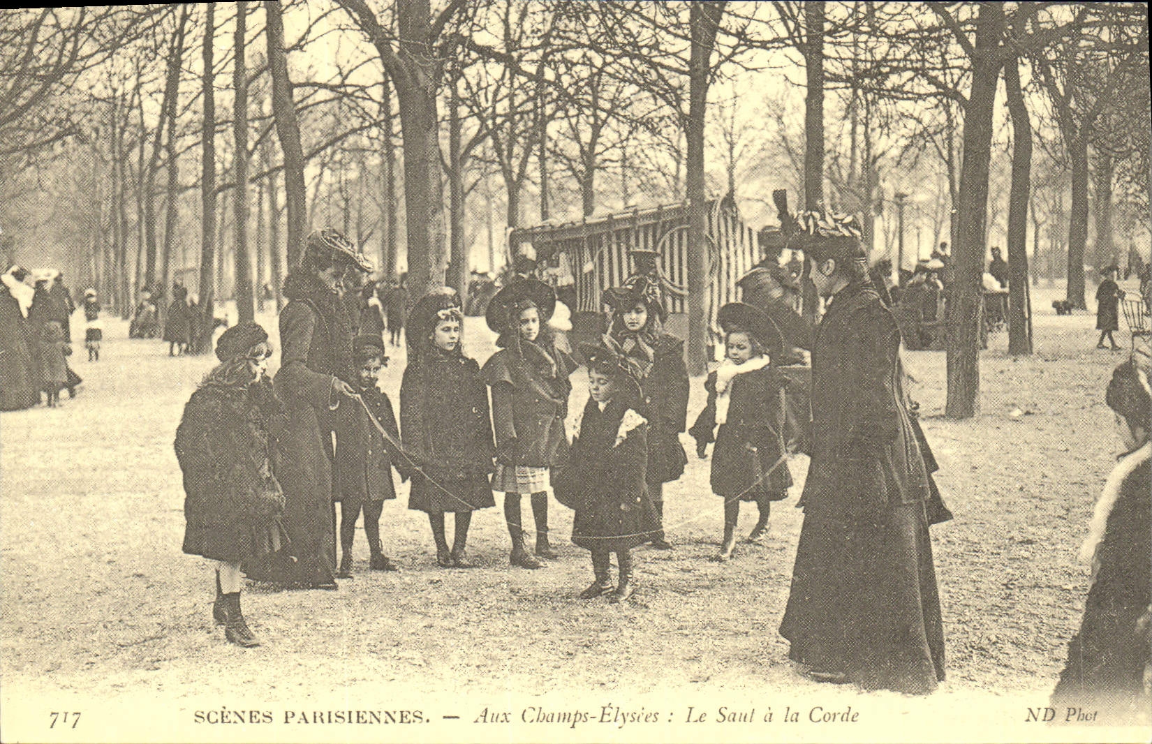 REPRO Scenes Parisiennes aux Champs Elysees le Saut a la Corde 
