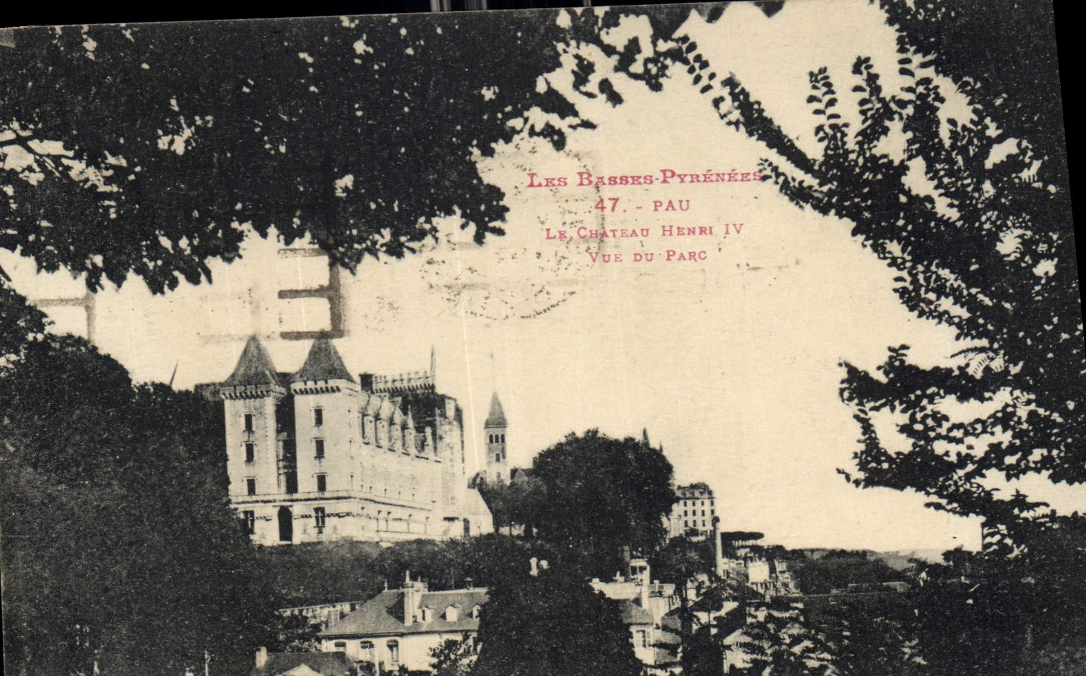 CPA Les Basses Pyrenees Pau le Chateau Henri IV vue du Parc 