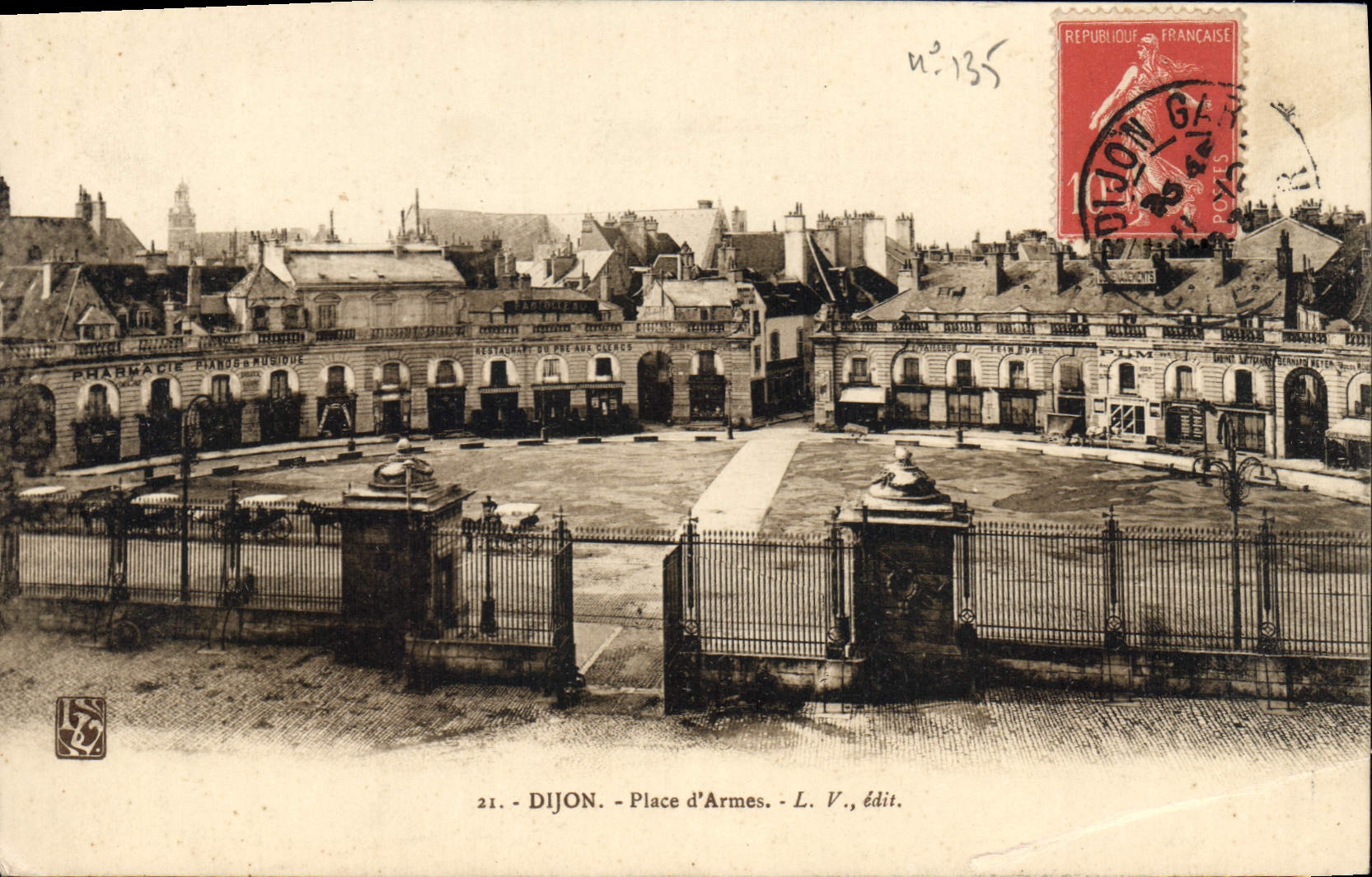 CPA Dijon Place d'Armes 