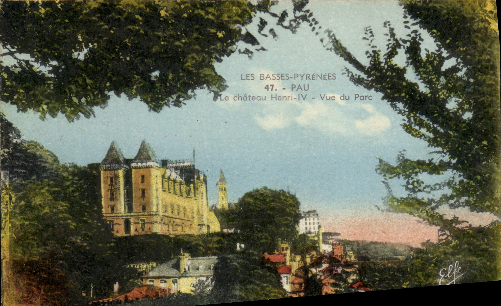 CPA Les Basses Pyrenees Pau le Chateau Henri IV vue du Parc 