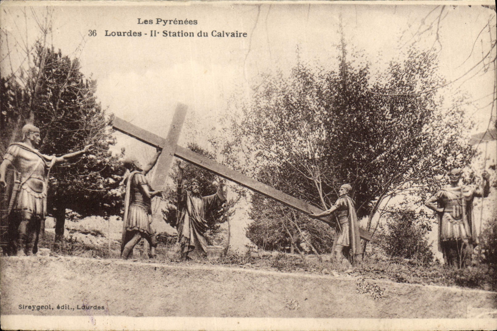 CPA Les Pyrenees Lourdes II Station du Calvaire 