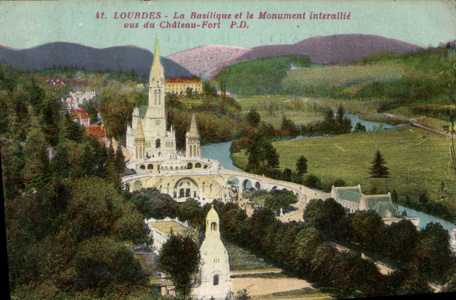 CPA Lourdes La Basilique et le Monument interallie vus du Chateau Fort 
