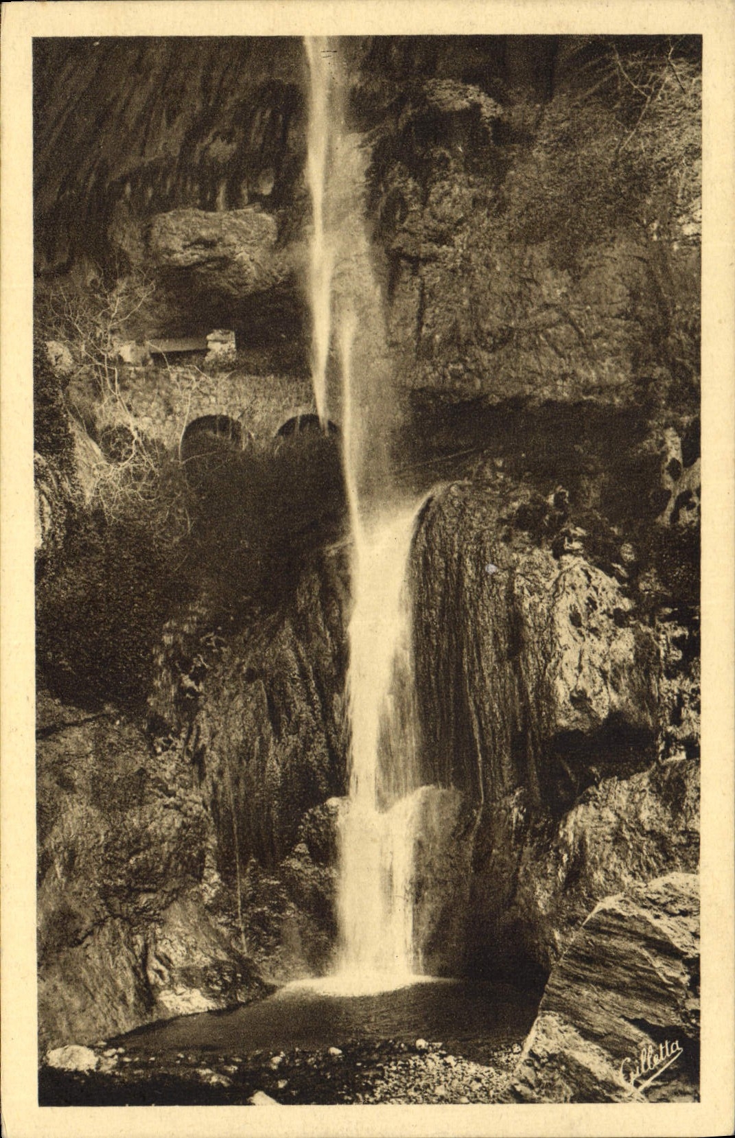 CPA Les Gorges du Loup A M Cascade de Courmes 