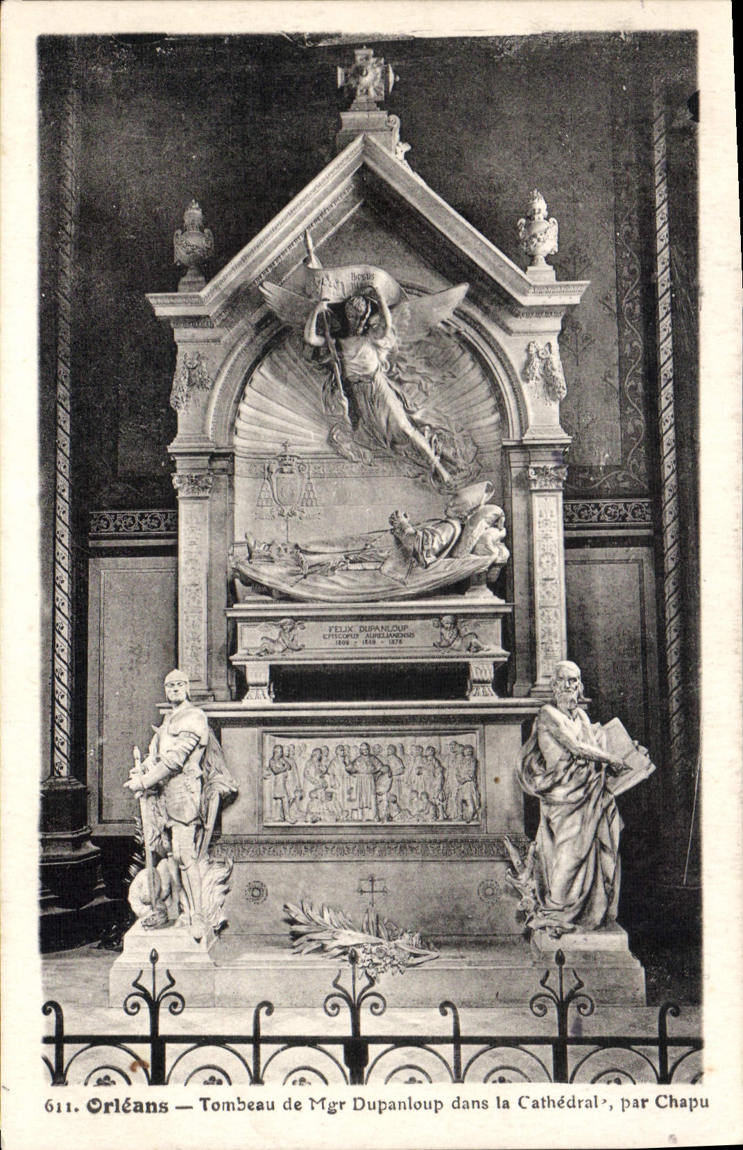 CPA Orleans Tombeau de Mgr Dupanloup dans la Cathedrale 