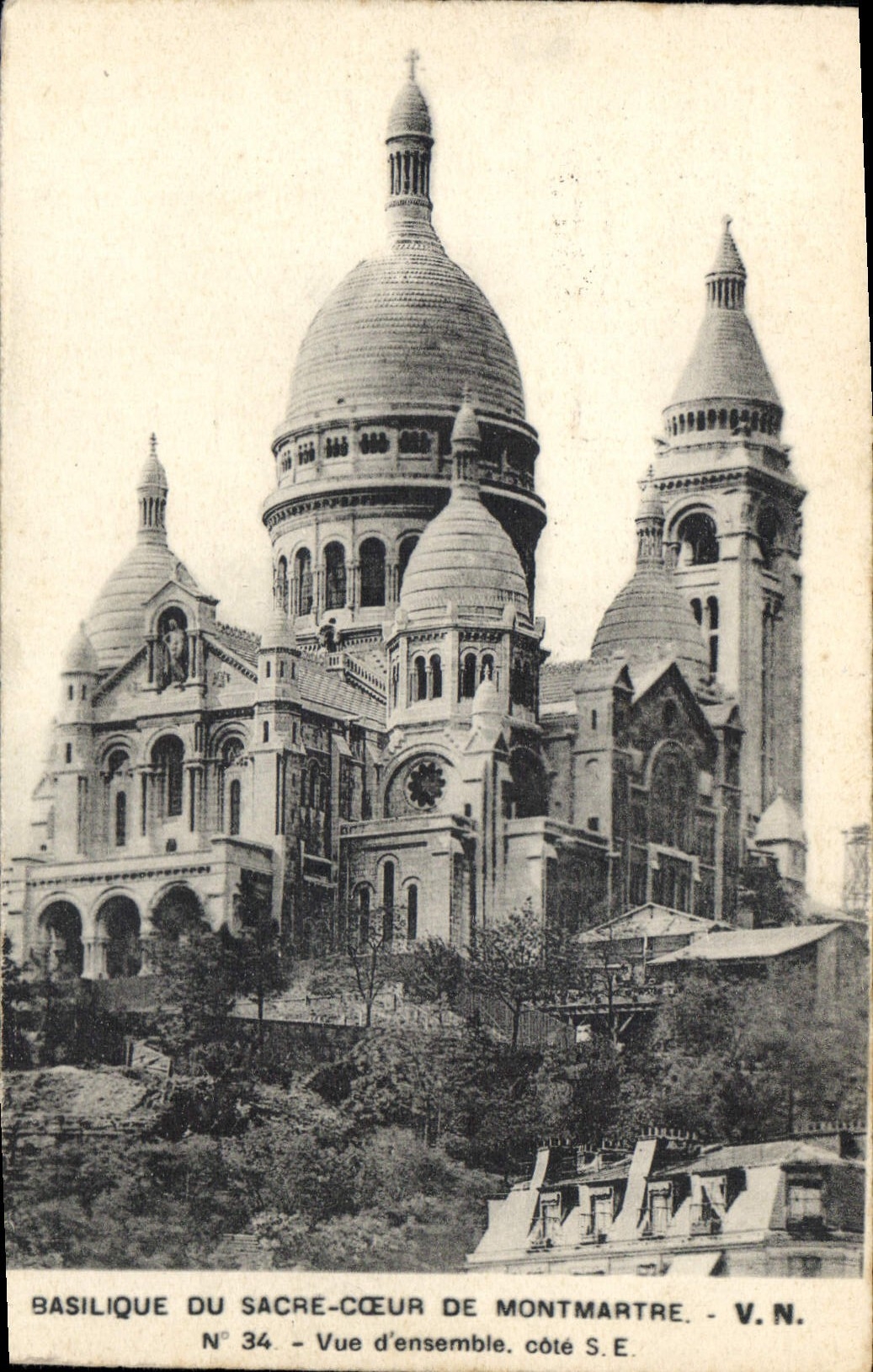 CPA Basilique du Sacre Coeur de Montmartre Vue d'Ensemble