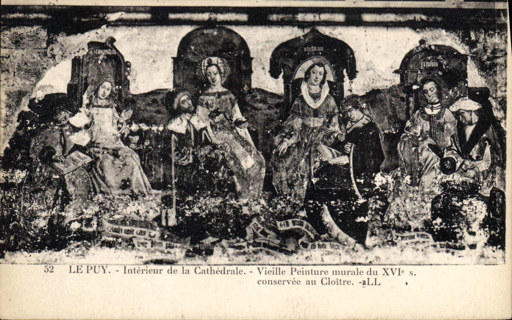 CPA Le Puy Interieur de la Cathedrale Vieille Peinture murale du XVI s conservee au Cloitre