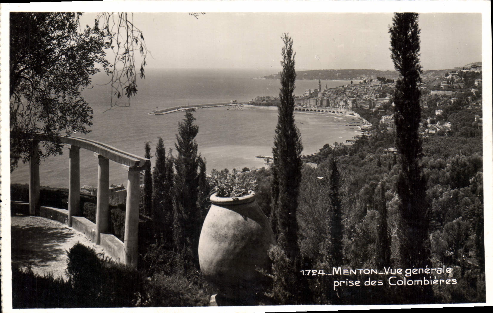 CPA Menton Vue generale prise des Colombieres 