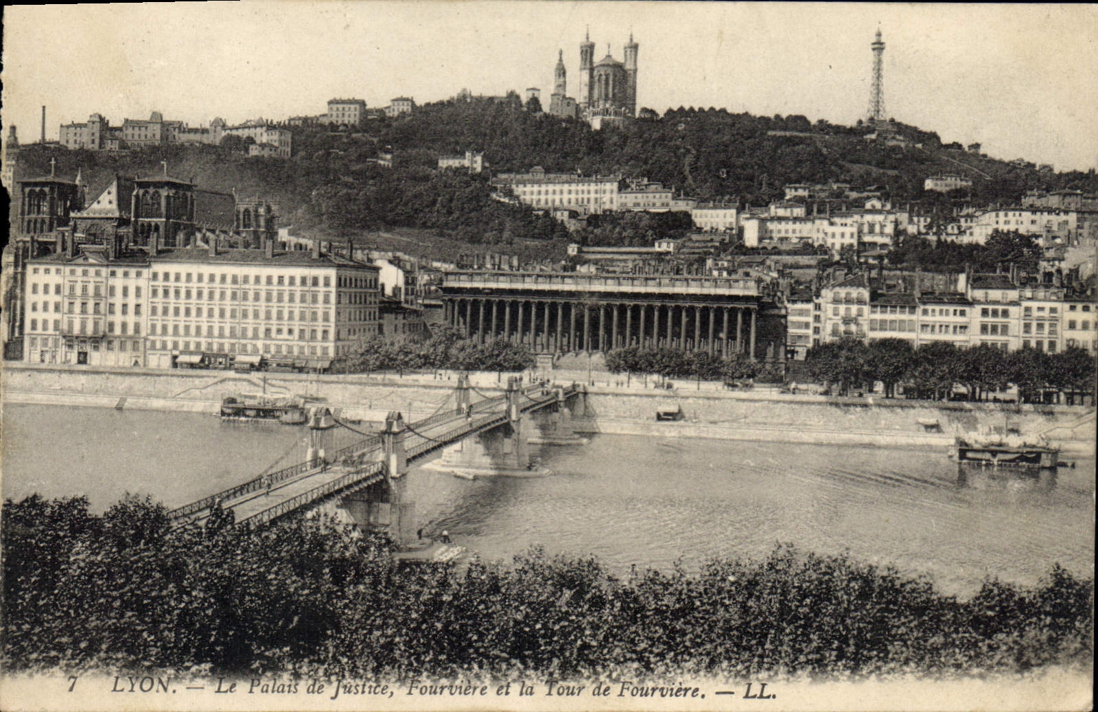 CPA Lyon Le Palais de Justice Fourviere et la Tour de Fourviere 