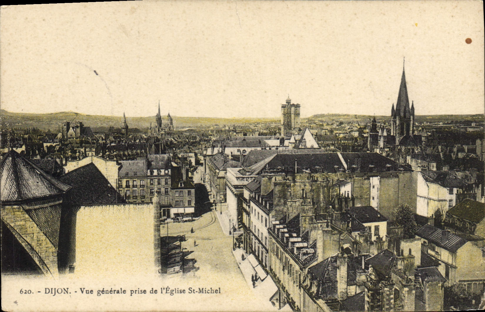 CPA Dijon Vue generale prise de L'Eglise St Michel 