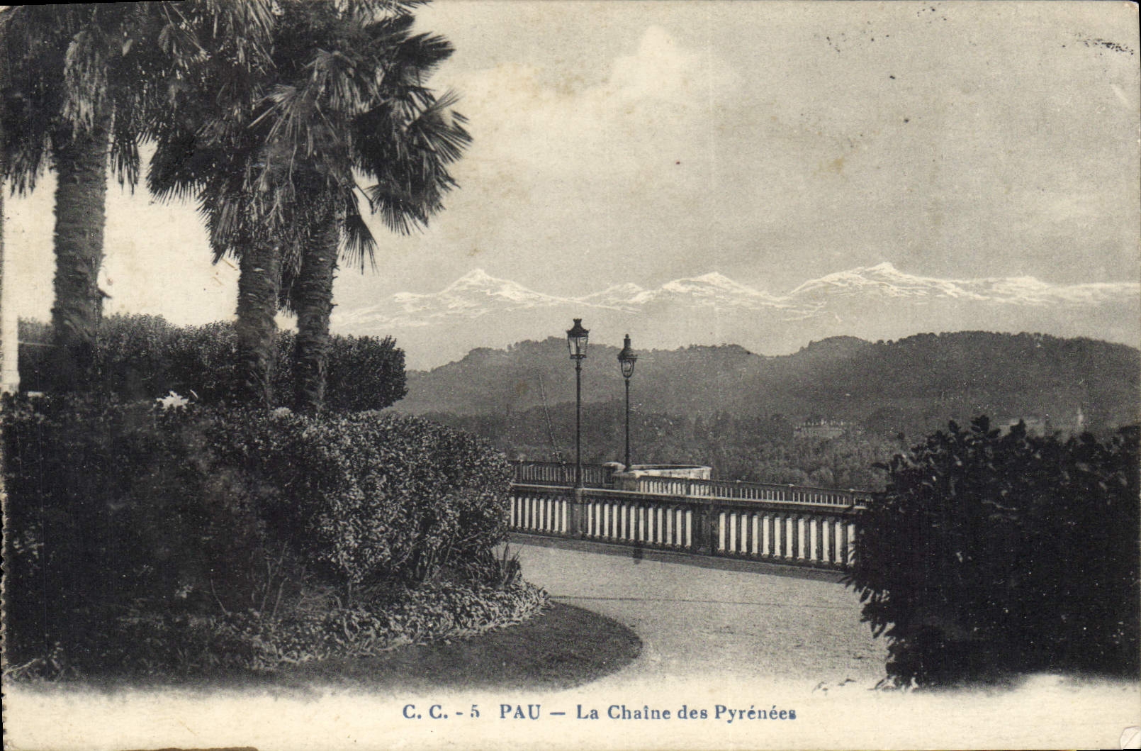 CPA Pau La Chaine des Pyrenees 